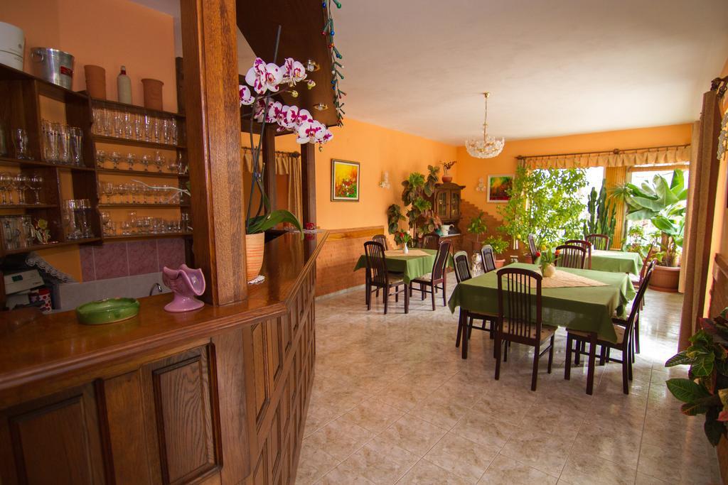 Villa Hedi Panzió Dunakiliti Esterno foto
