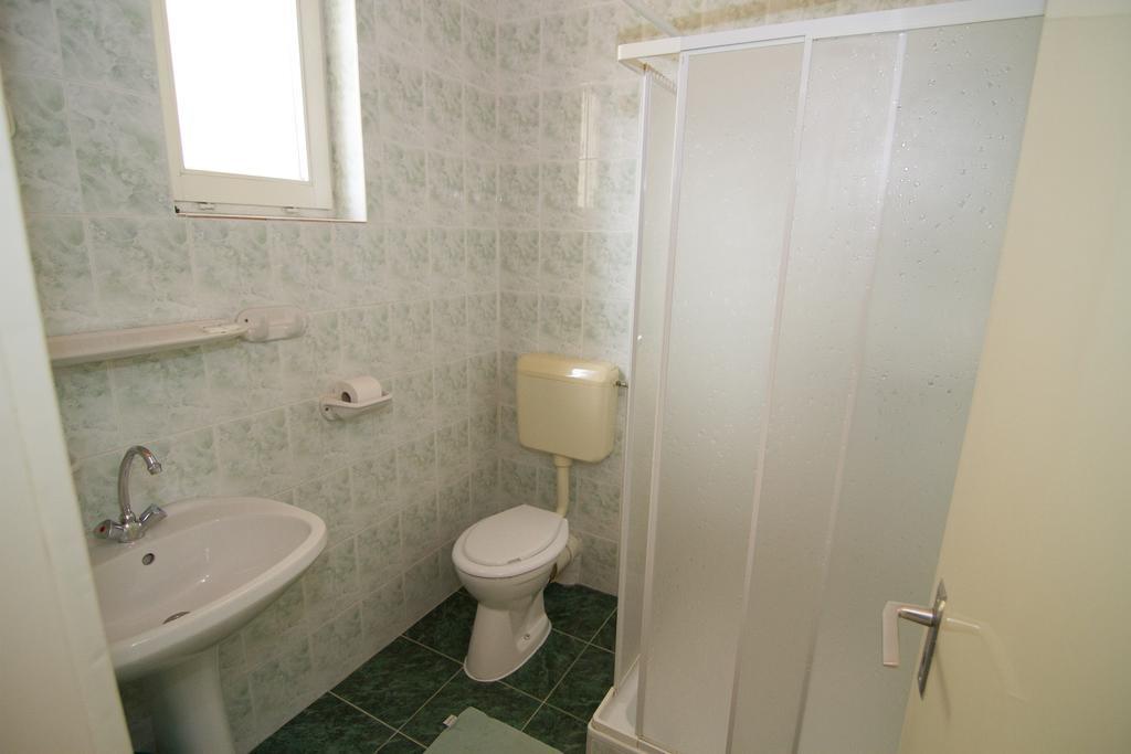 Villa Hedi Panzió Dunakiliti Camera foto