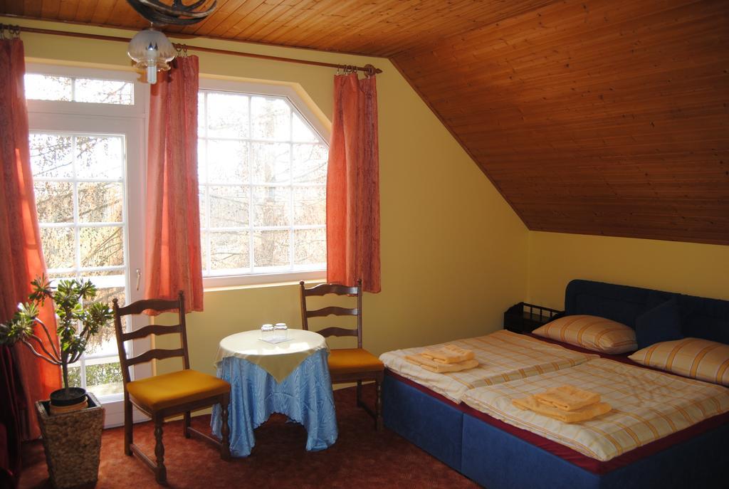 Villa Hedi Panzió Dunakiliti Esterno foto